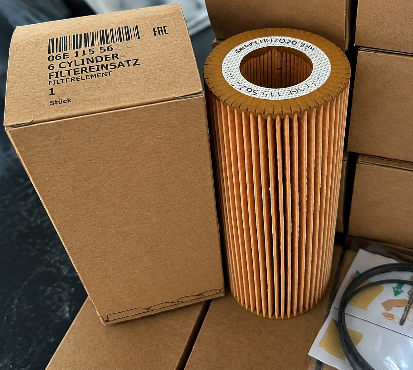06E115562C replacement oil filter